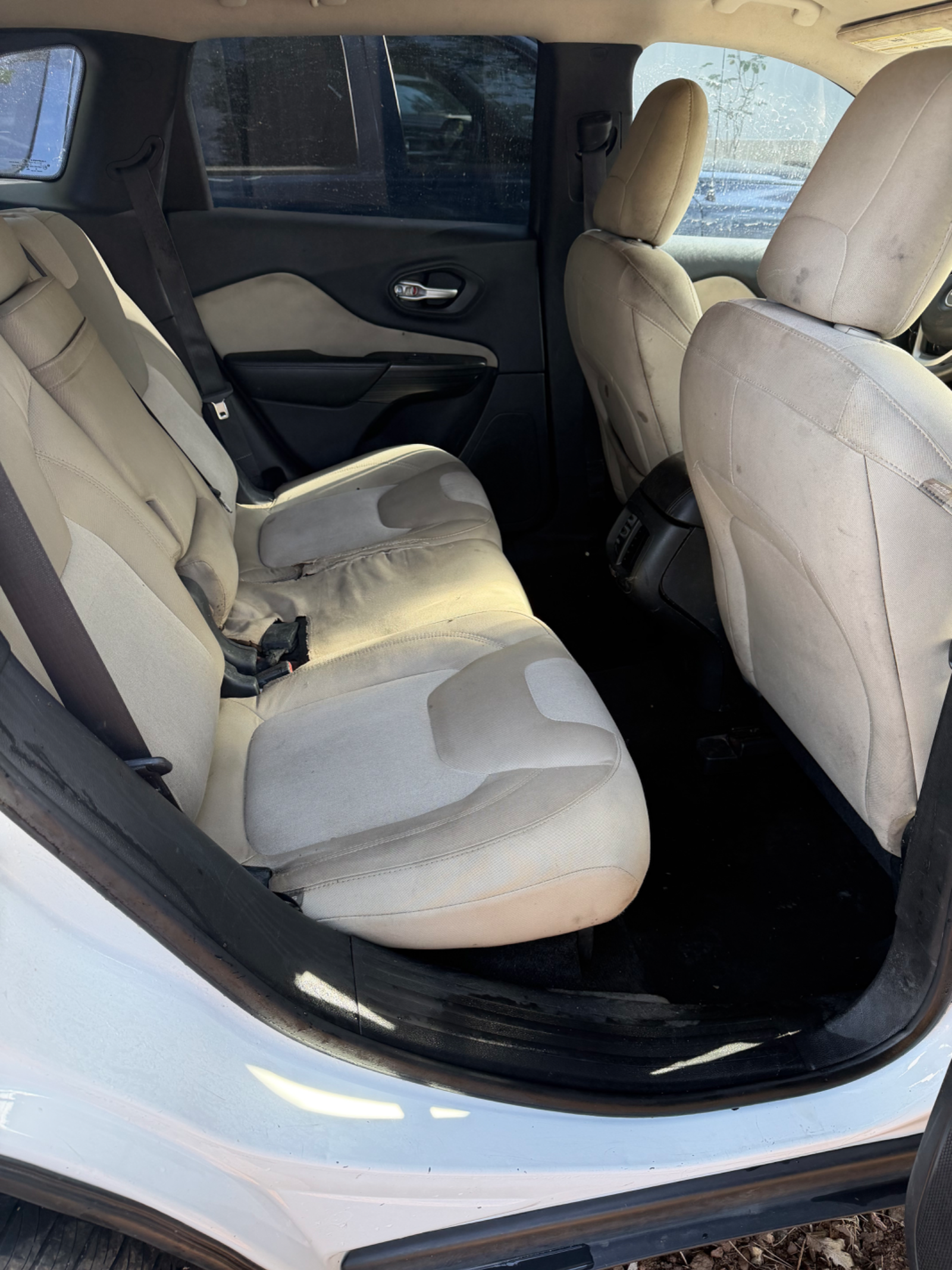 2015 JEEP Cherokee photo 9