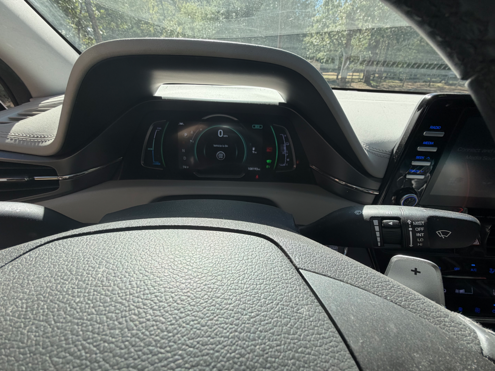 2020 Hyundia Ioniq photo 6