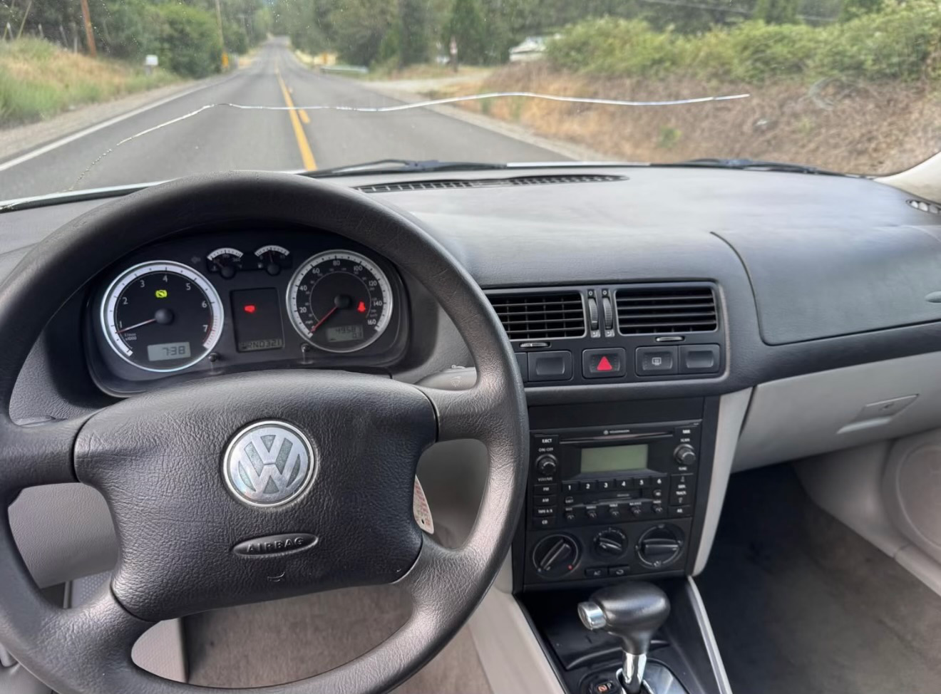 2005 VOLKSWAGEN Jetta photo 9